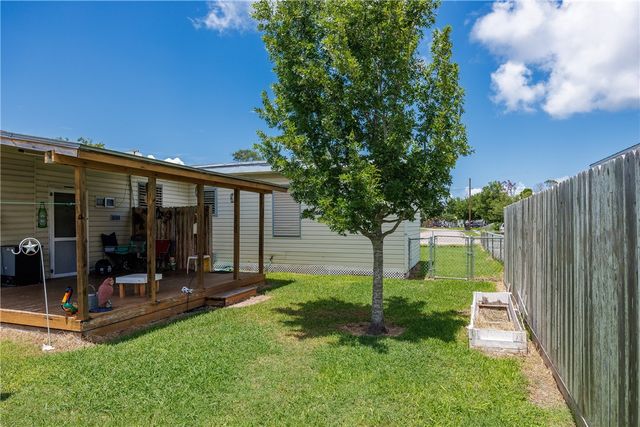 1037 Collingswood Dr, Corpus Christi, TX 78412