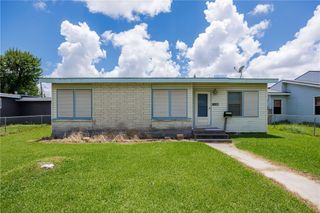 1037 Collingswood Dr, Corpus Christi, TX 78412