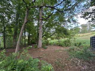 1012 Saint Johns Dr, Maryville, TN 37801