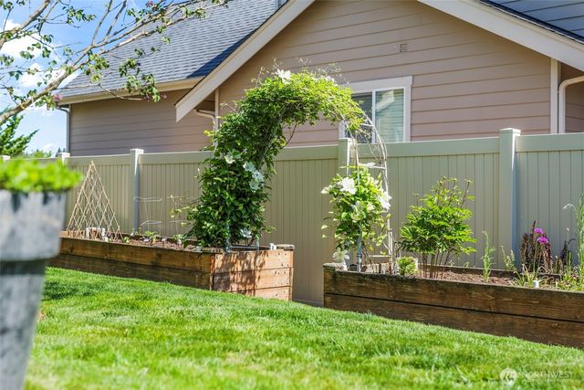2215 Nevada Court, Milton, WA 98354