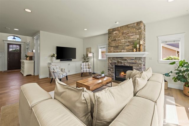 2215 Nevada Court, Milton, WA 98354