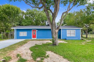 619 Avenue B, La Marque, TX 77568