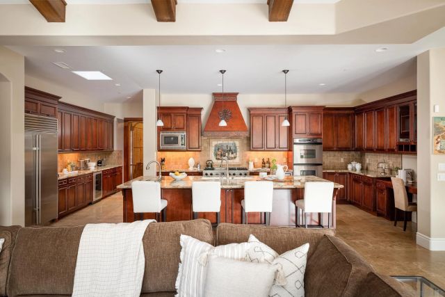 15130 Saddlebrook Ln, Poway, CA 92064