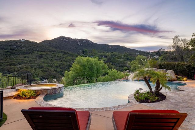 15130 Saddlebrook Ln, Poway, CA 92064