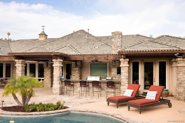 15130 Saddlebrook Ln, Poway, CA 92064