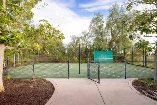 15130 Saddlebrook Ln, Poway, CA 92064