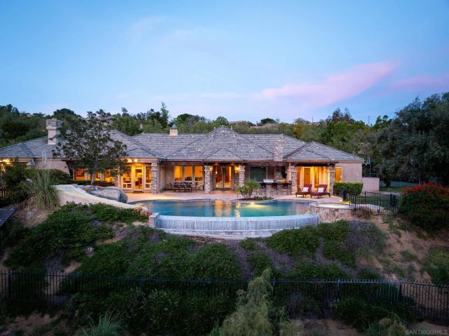 15130 Saddlebrook Ln, Poway, CA 92064