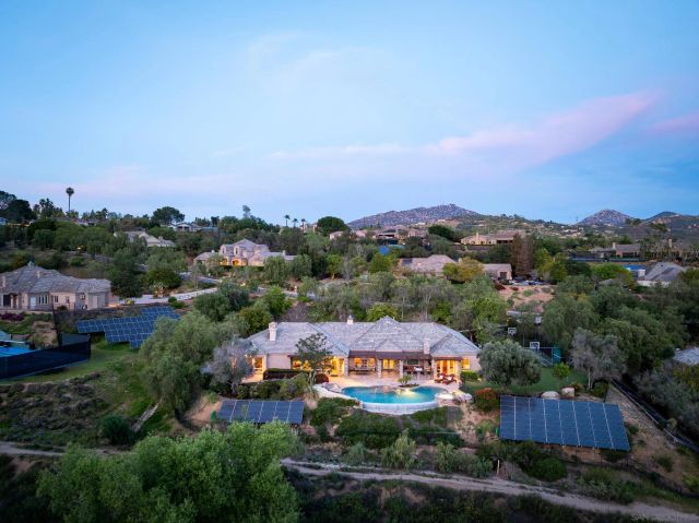 15130 Saddlebrook Ln, Poway, CA 92064