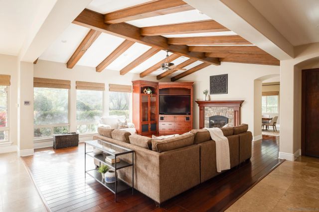 15130 Saddlebrook Ln, Poway, CA 92064