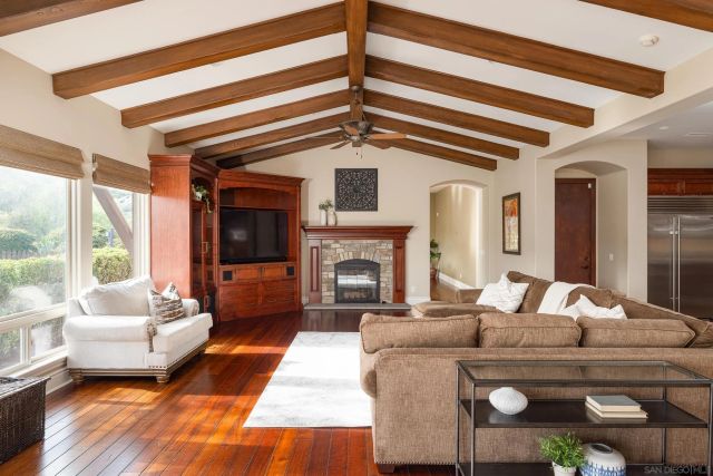 15130 Saddlebrook Ln, Poway, CA 92064