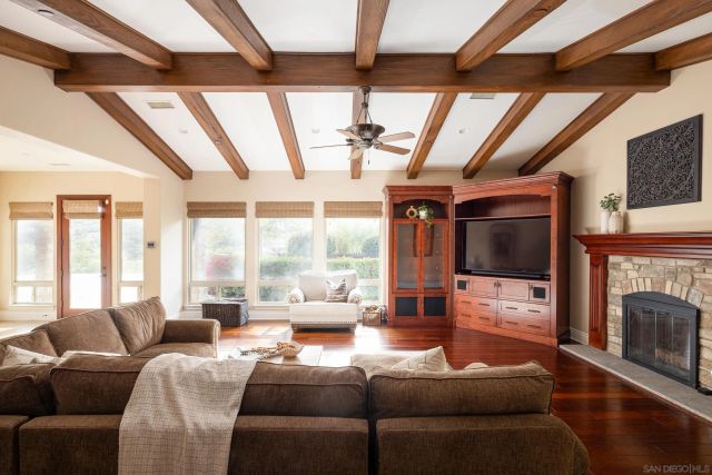 15130 Saddlebrook Ln, Poway, CA 92064