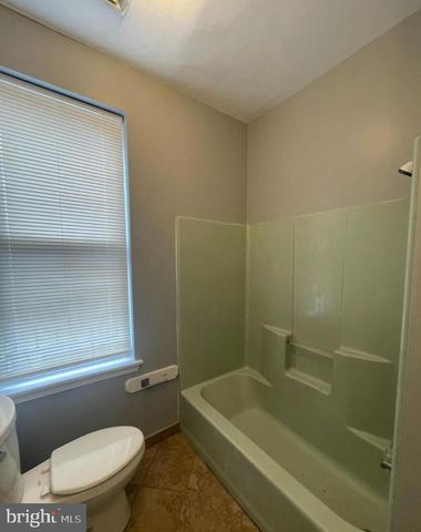 906 DEKALB ST, Norristown, PA 19401