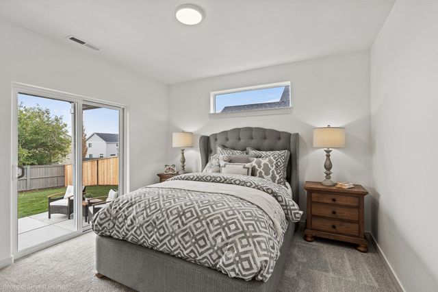 226 N Viewmont Ct, Greenacres, WA 99016