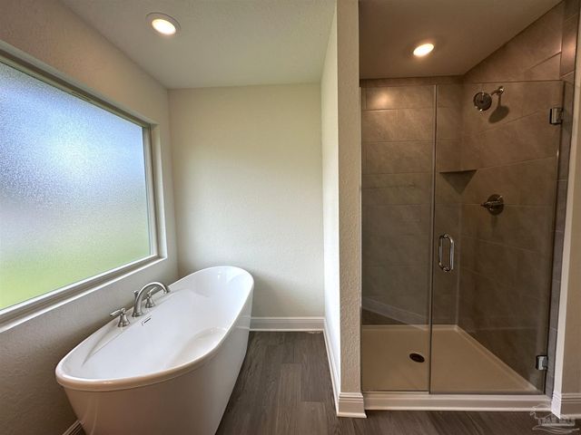 5279 Wahoo Rd, Pace, FL 32571