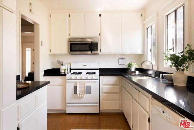 309 Stowe Terrace, Los Angeles, CA 90042