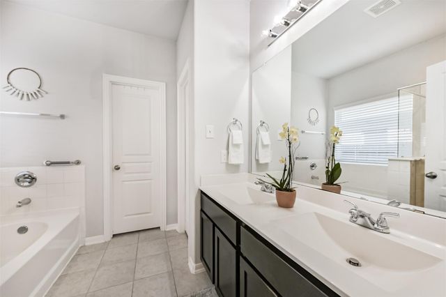 10018 Chase Court, Baytown, TX 77521