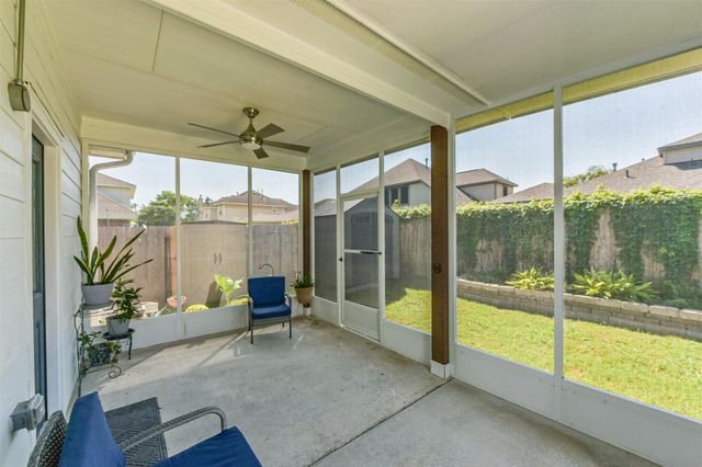 10018 Chase Court, Baytown, TX 77521