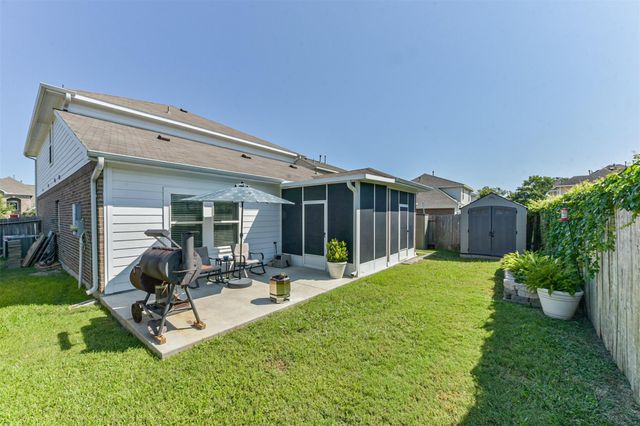 10018 Chase Court, Baytown, TX 77521