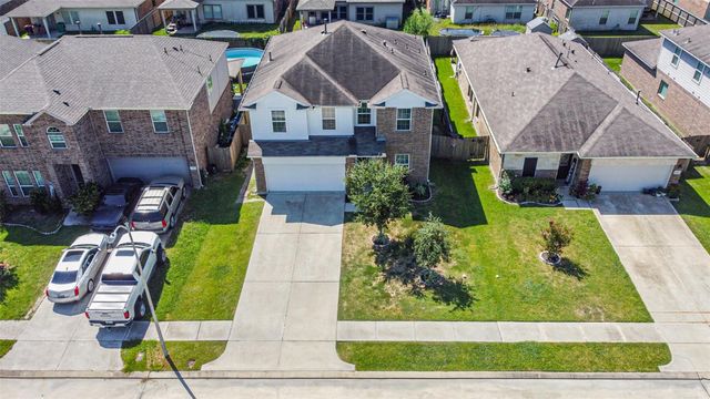10018 Chase Court, Baytown, TX 77521