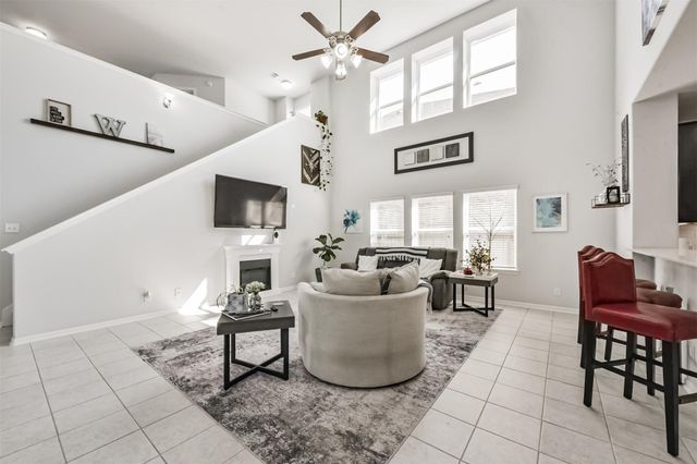 10018 Chase Court, Baytown, TX 77521