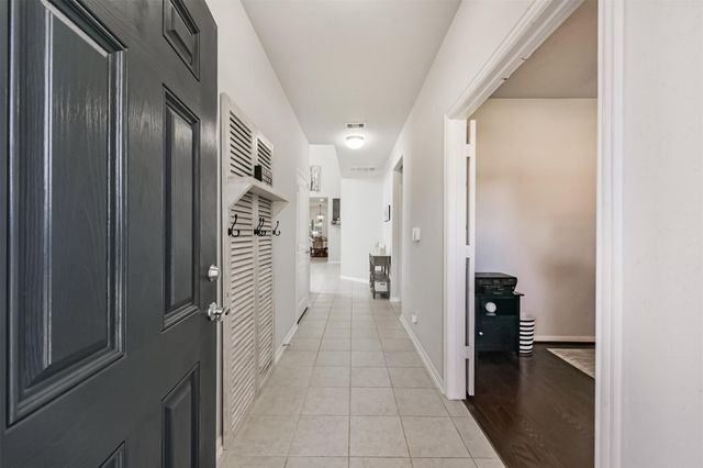 10018 Chase Court, Baytown, TX 77521