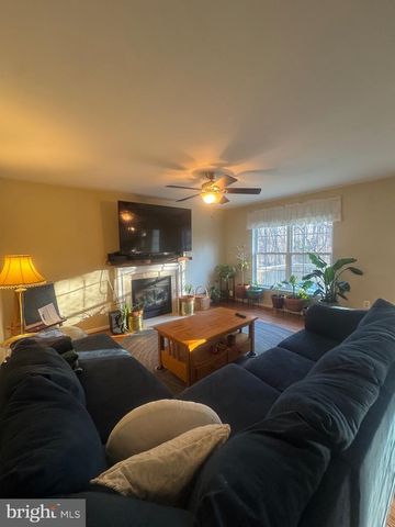 6930 VERSAILLE DR, Fredericksburg, VA 22407