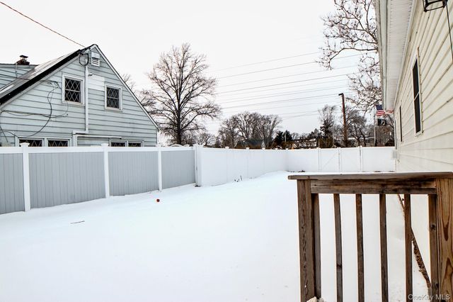 14 Bittersweet Lane, Levittown, NY 11756