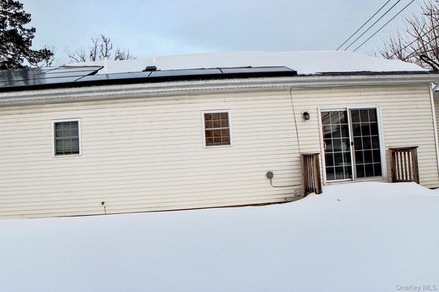 14 Bittersweet Lane, Levittown, NY 11756