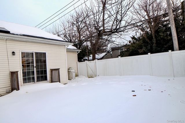 14 Bittersweet Lane, Levittown, NY 11756