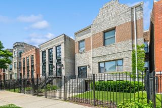3136 S Prairie Avenue 2, Chicago, IL 60616