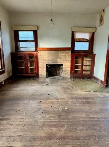 805 N Central Ave, Cameron, TX 76520