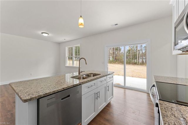 8986 Marlfield DR, Gloucester, VA 23061