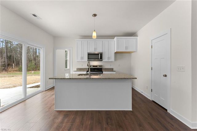 8986 Marlfield DR, Gloucester, VA 23061