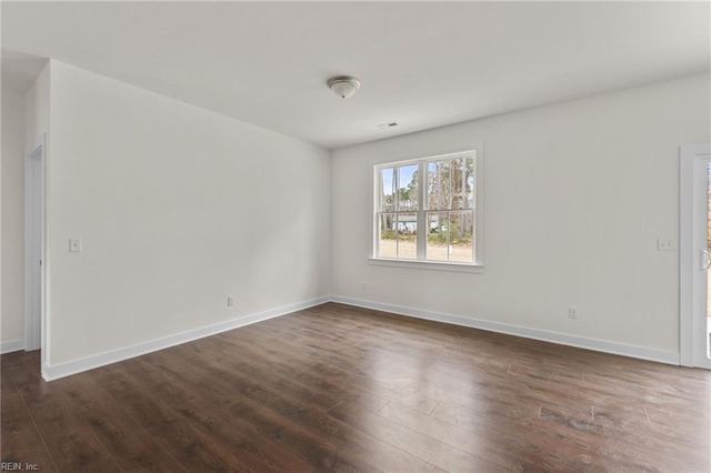 8986 Marlfield DR, Gloucester, VA 23061