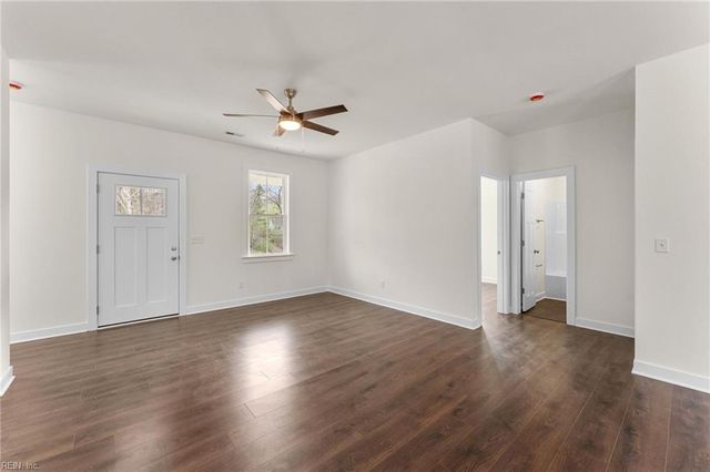 8986 Marlfield DR, Gloucester, VA 23061