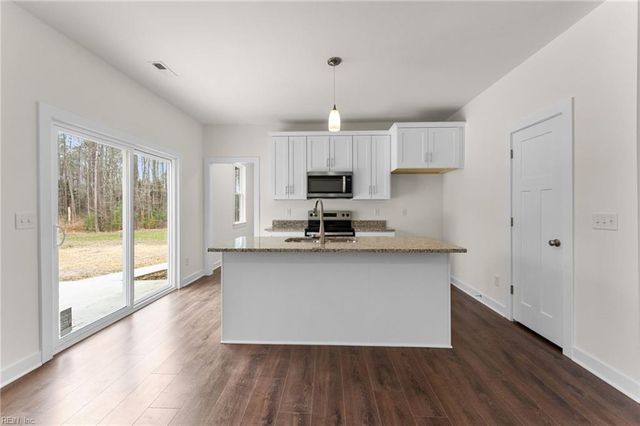 8986 Marlfield DR, Gloucester, VA 23061