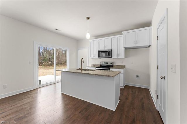 8986 Marlfield DR, Gloucester, VA 23061