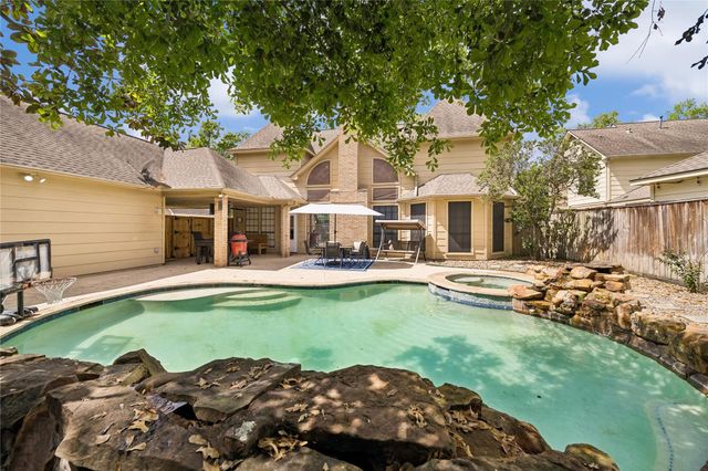 5823 Ashmere Ln, Spring, TX 77379