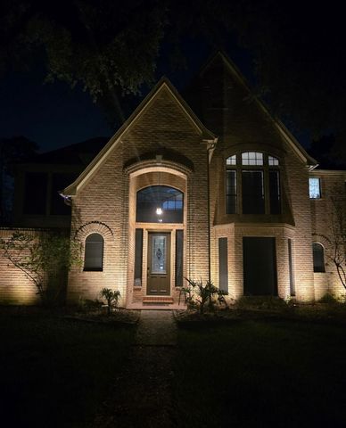 5823 Ashmere Ln, Spring, TX 77379