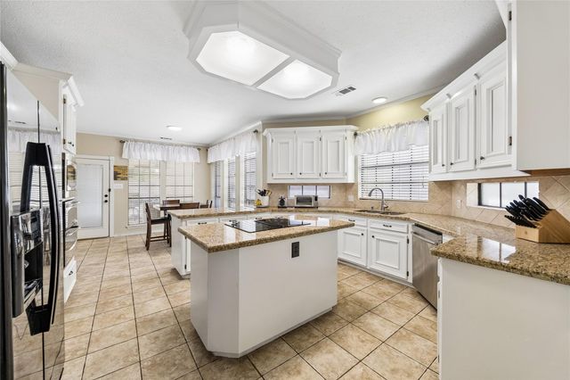 5823 Ashmere Ln, Spring, TX 77379