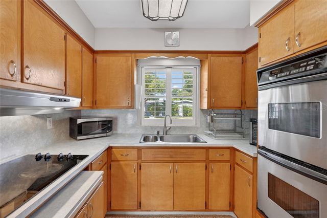 1610 VALENCIA DRIVE W, Largo, FL 33778