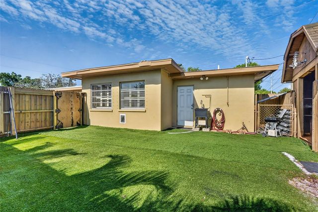 1610 VALENCIA DRIVE W, Largo, FL 33778