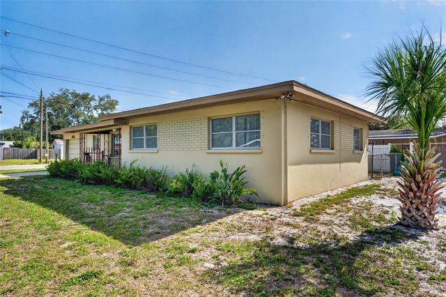 1610 VALENCIA DRIVE W, Largo, FL 33778