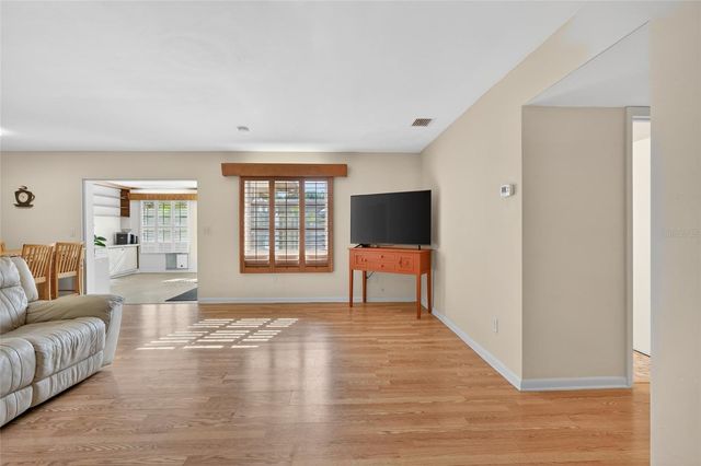 1610 VALENCIA DRIVE W, Largo, FL 33778