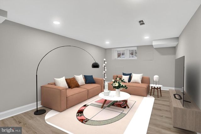 3030 MCELDERRY ST, Baltimore, MD 21205