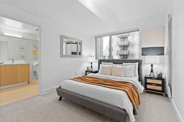 8 Buchanan Street 300, San Francisco, CA 94102