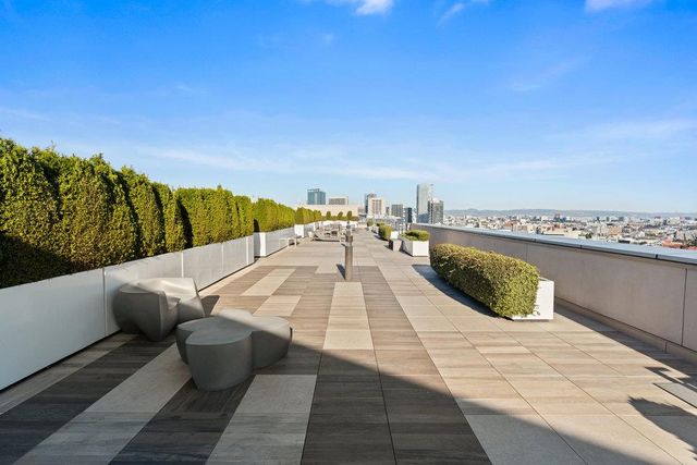 8 Buchanan Street 300, San Francisco, CA 94102