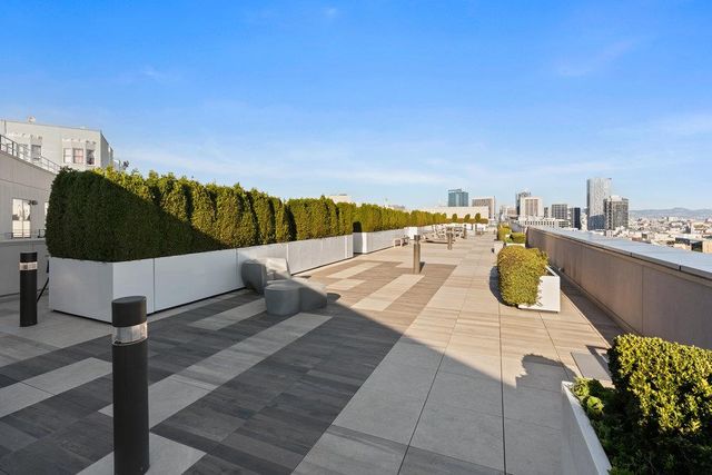 8 Buchanan Street 300, San Francisco, CA 94102