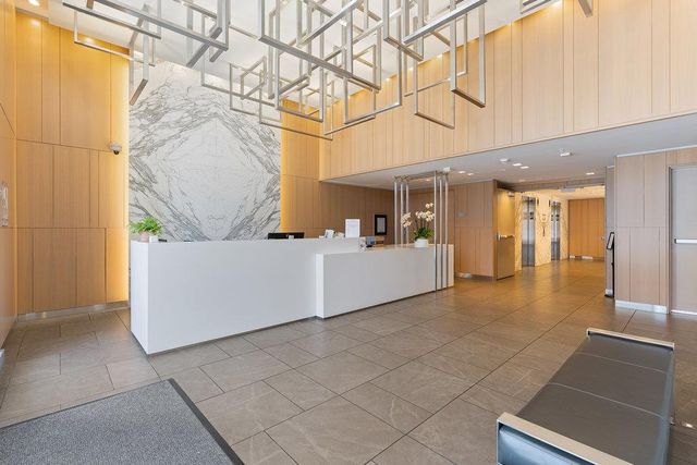 8 Buchanan Street 300, San Francisco, CA 94102