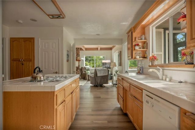 395 Primrose, Lake Arrowhead, CA 92352